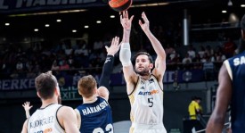 巴塞罗那新星法蒂加盟布莱顿开启租借生涯